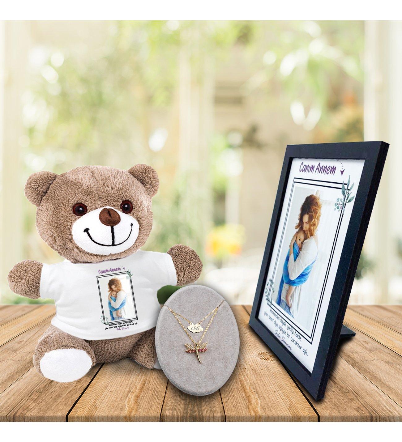 Kişiye Özel Anneler Günü Fotoğraf Baskılı Ahşap Çerçeve & İsimli Ruby Yusufçuk Kolye ve Tişört Baskılı Peluş Ayıcık Kişiye Özel Anneler Günü Fotoğraf Baskılı Ahşap Çerçeve & İsimli Ruby Yusufçuk Kolye ve Tişört Baskılı Peluş Ayıcık