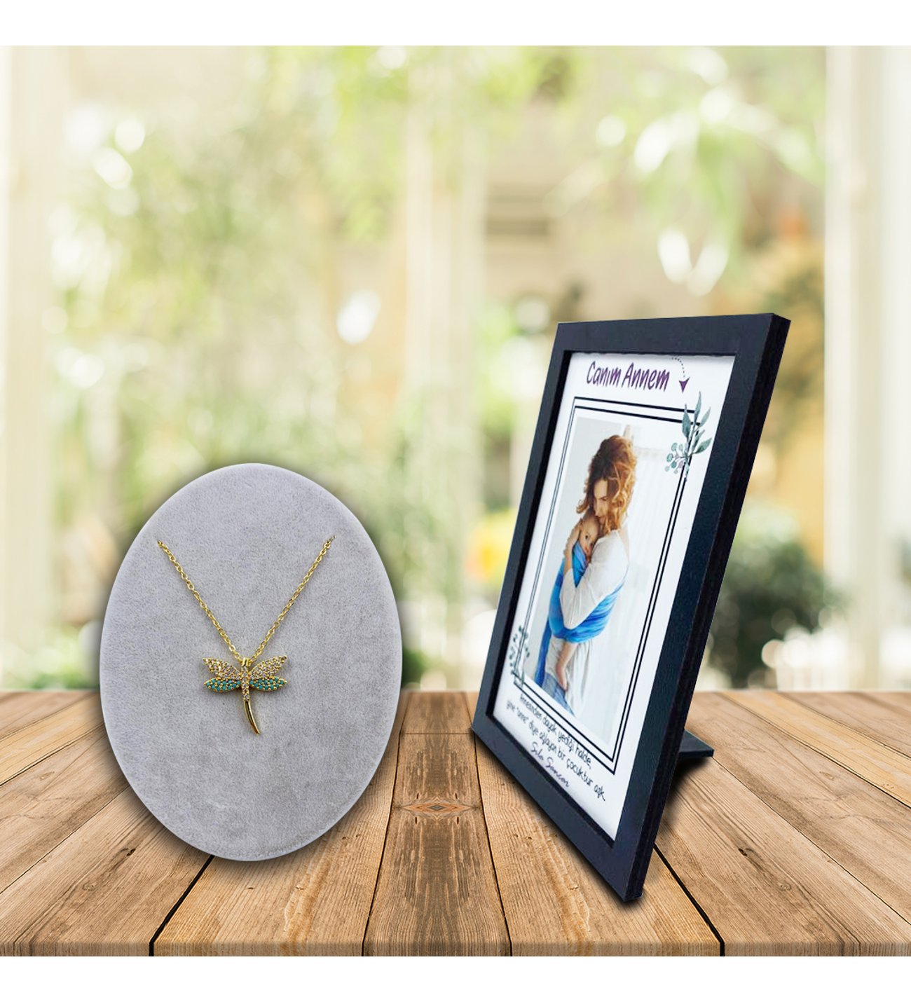 Kişiye Özel Anneler Günü Fotoğraf Baskılı Ahşap Çerçeve ve Firuze Kolye Kişiye Özel Anneler Günü Fotoğraf Baskılı Ahşap Çerçeve ve Firuze Kolye