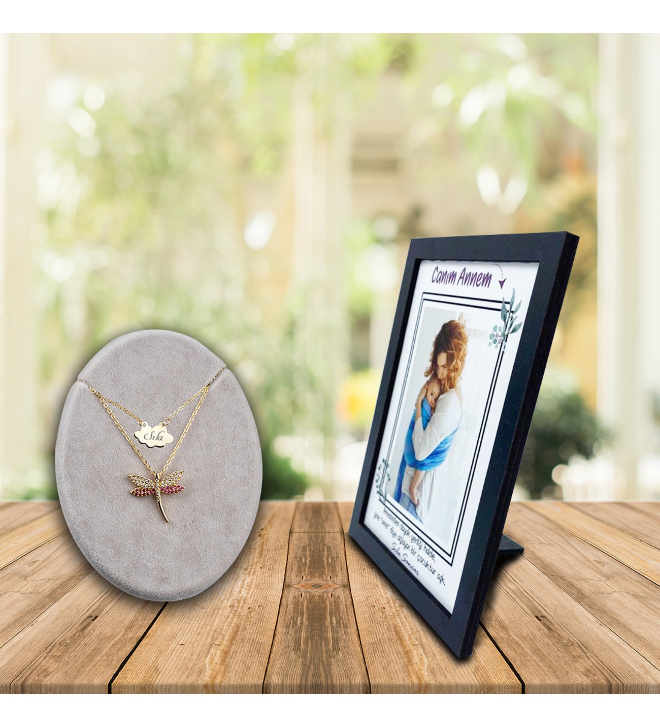 Kişiye Özel Anneler Günü Fotoğraf Baskılı Ahşap Çerçeve ve İsimli Ruby Yusufcuk Kolye Kişiye Özel Anneler Günü Fotoğraf Baskılı Ahşap Çerçeve ve İsimli Ruby Yusufcuk Kolye