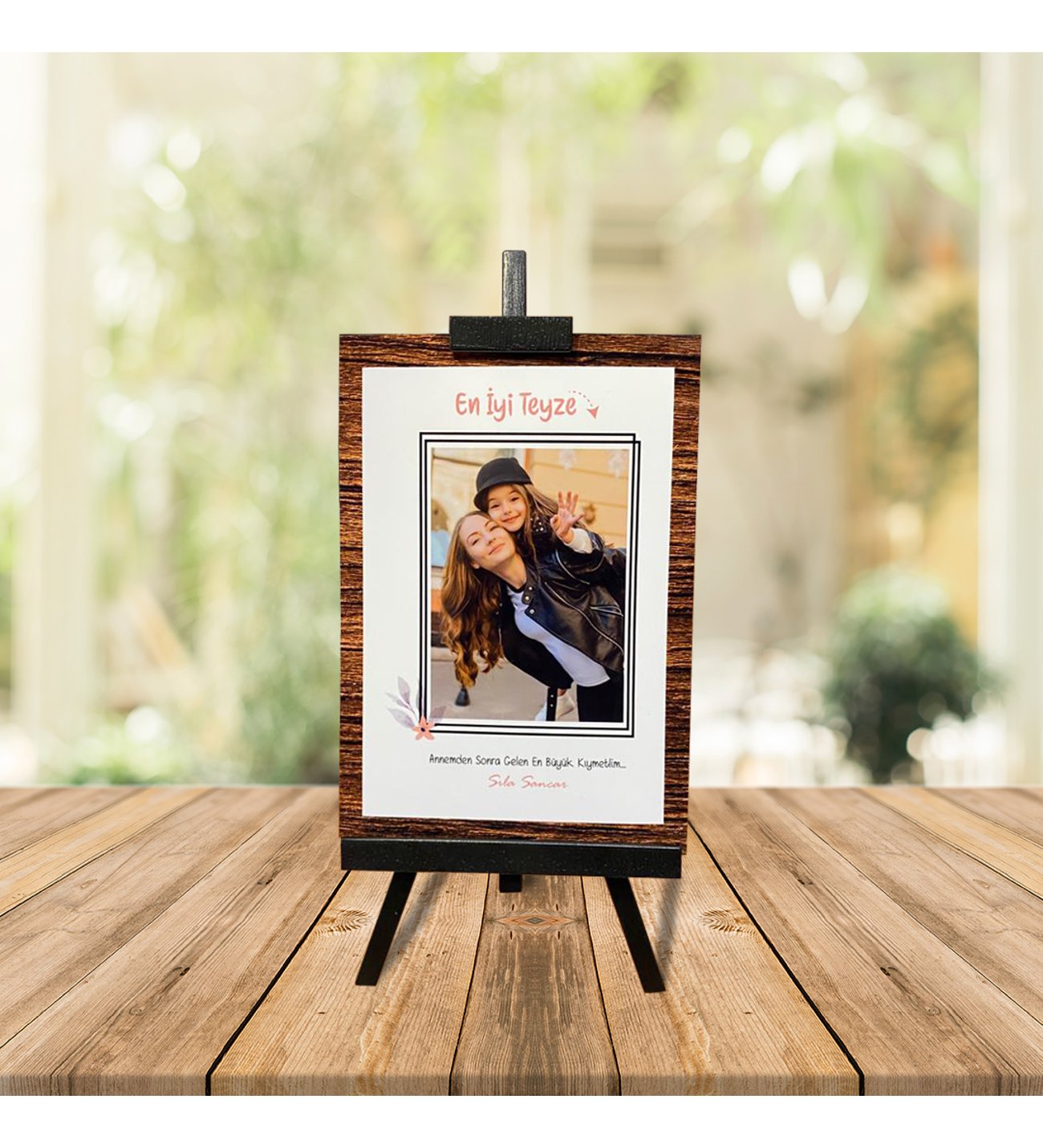 Kişiye Özel Anneler Günü Fotoğraflı En İyi Teyze Şövale ve İsimli Açılır Melek Kanadı Kolye Kişiye Özel Anneler Günü Fotoğraflı En İyi Teyze Şövale ve İsimli Açılır Melek Kanadı Kolye