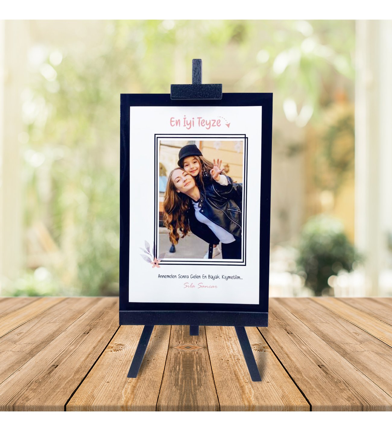 Kişiye Özel Anneler Günü Fotoğraflı En İyi Teyze Şövale ve Ruby Yusufcuk Kolye Kişiye Özel Anneler Günü Fotoğraflı En İyi Teyze Şövale ve Ruby Yusufcuk Kolye