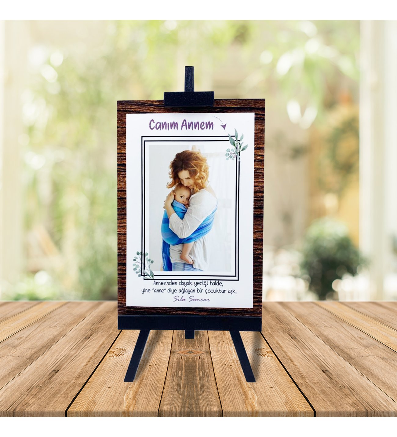 Kişiye Özel Anneler Günü Fotoğraflı  Şövale & İsimli Firuze Yusufçuk Kolye ve Tişörtlü Peluş Ayıcık