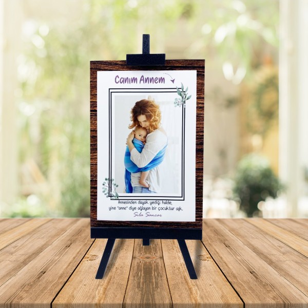 Kişiye Özel Anneler Günü Fotoğraflı Şövale ve Firuze Yusufçuk Kolye Kişiye Özel Anneler Günü Fotoğraflı Şövale ve Firuze Yusufçuk Kolye