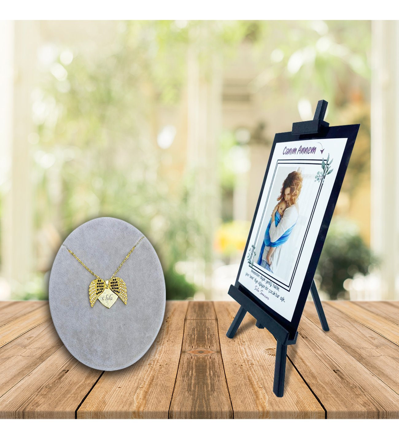 Kişiye Özel Anneler Günü Fotoğraflı Şövale ve İsimli Açılır Melek Kanadı Kolye Kişiye Özel Anneler Günü Fotoğraflı Şövale ve İsimli Açılır Melek Kanadı Kolye