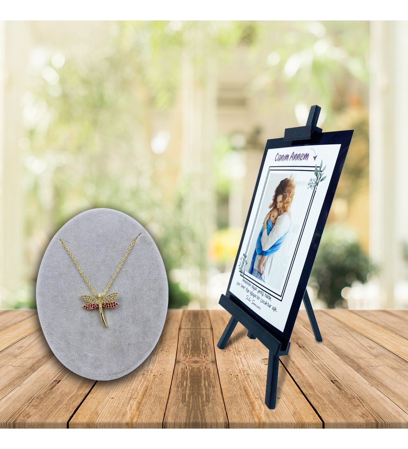 Kişiye Özel Anneler Günü Fotoğraflı  Şövale ve Ruby Yusufçuk Kolye