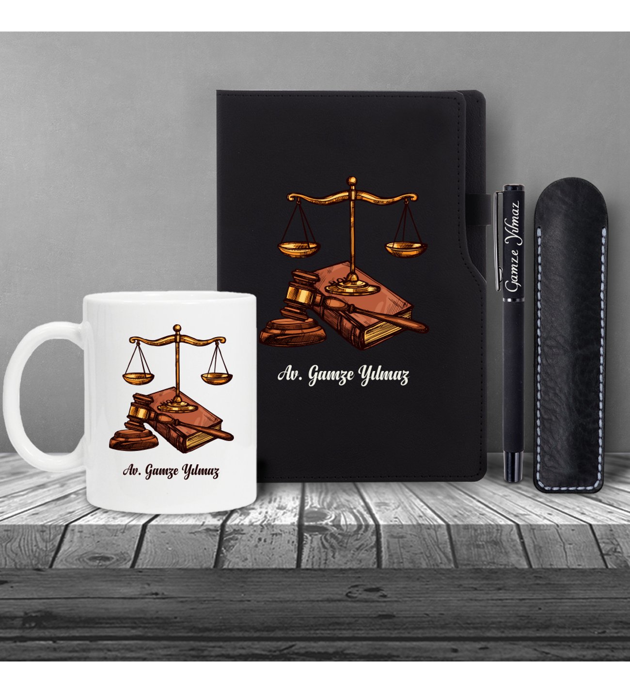 Kişiye Özel Avukat Temalı Siyah Defter , Siyah Roller Kalem ve Kupa Seti Kişiye Özel Avukat Temalı Siyah Defter , Siyah Roller Kalem ve Kupa Seti