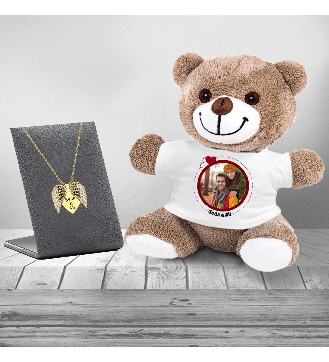 Kişiye Özel Fotoğraflı Peluş Açılan Melek Kanadı Kolye ve Kupa