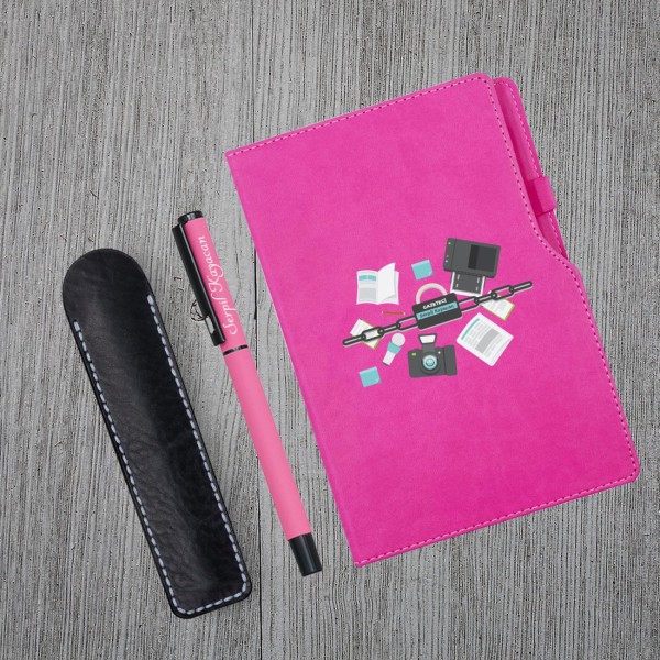 Kişiye Özel Gazeteci Temalı Pembe Defter & Pembe Roller Kalem