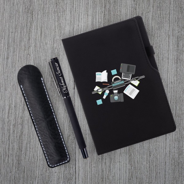 Kişiye Özel Gazeteci Temalı Siyah Defter & Siyah Roller Kalem ve Kupa Seti