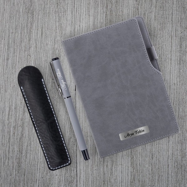 Kişiye Özel Gri Defter ve Gri Roller Kalem Seti Kişiye Özel Gri Defter ve Gri Roller Kalem Seti