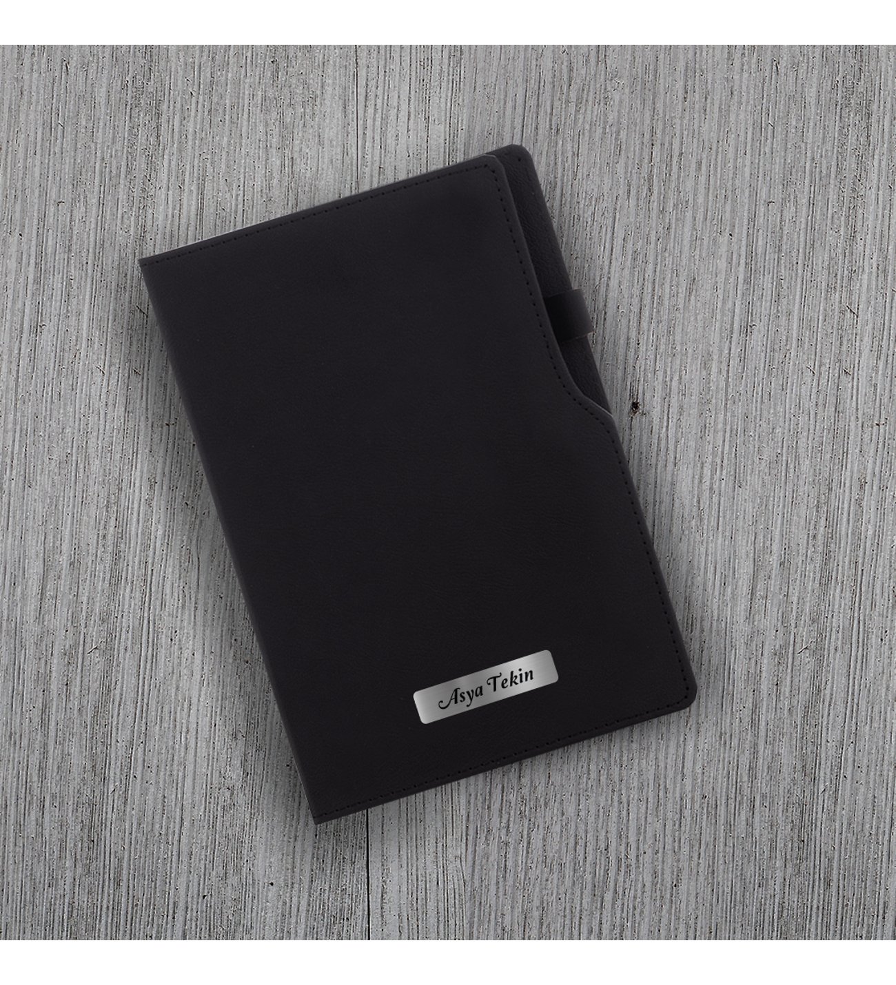 Kişiye Özel Siyah Defter ve Siyah Roller Kalem Seti Kişiye Özel Siyah Defter ve Siyah Roller Kalem Seti