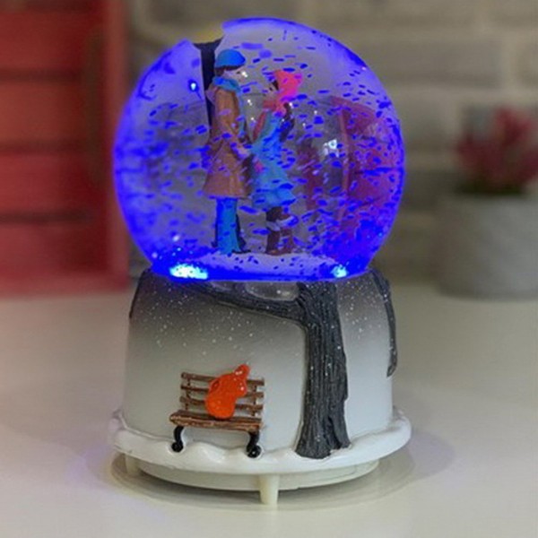 Kişiye Özel Sonsuzluk Çifti Kolye & Pembe Love Baskılı Kalp Tişörtlü Ayıcık ve Işıklı Sokak Lambalı Orta Boy Kar Küresi Kişiye Özel Sonsuzluk Çifti Kolye & Pembe Love Baskılı Kalp Tişörtlü Ayıcık ve Işıklı Sokak Lambalı Orta Boy Kar Küresi