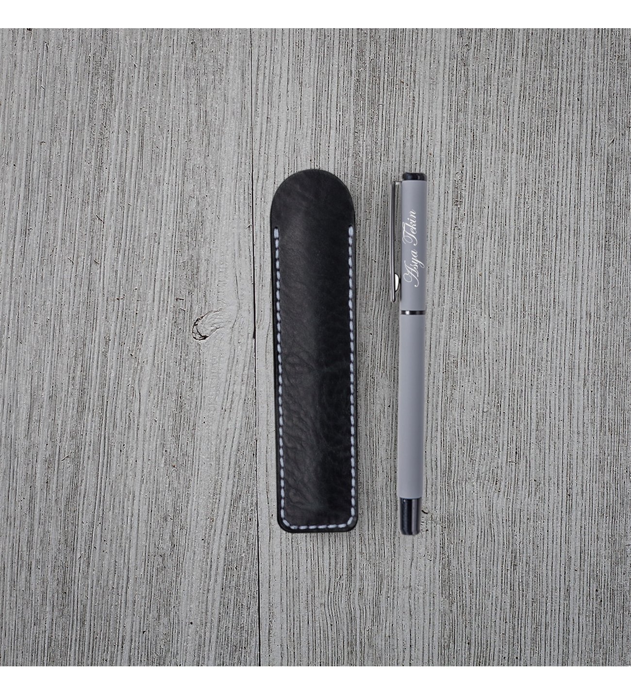 Kişiye Özel UV Baskılı Harfli Gri Defter Roller Kalem Seti Kişiye Özel UV Baskılı Harfli Gri Defter Roller Kalem Seti