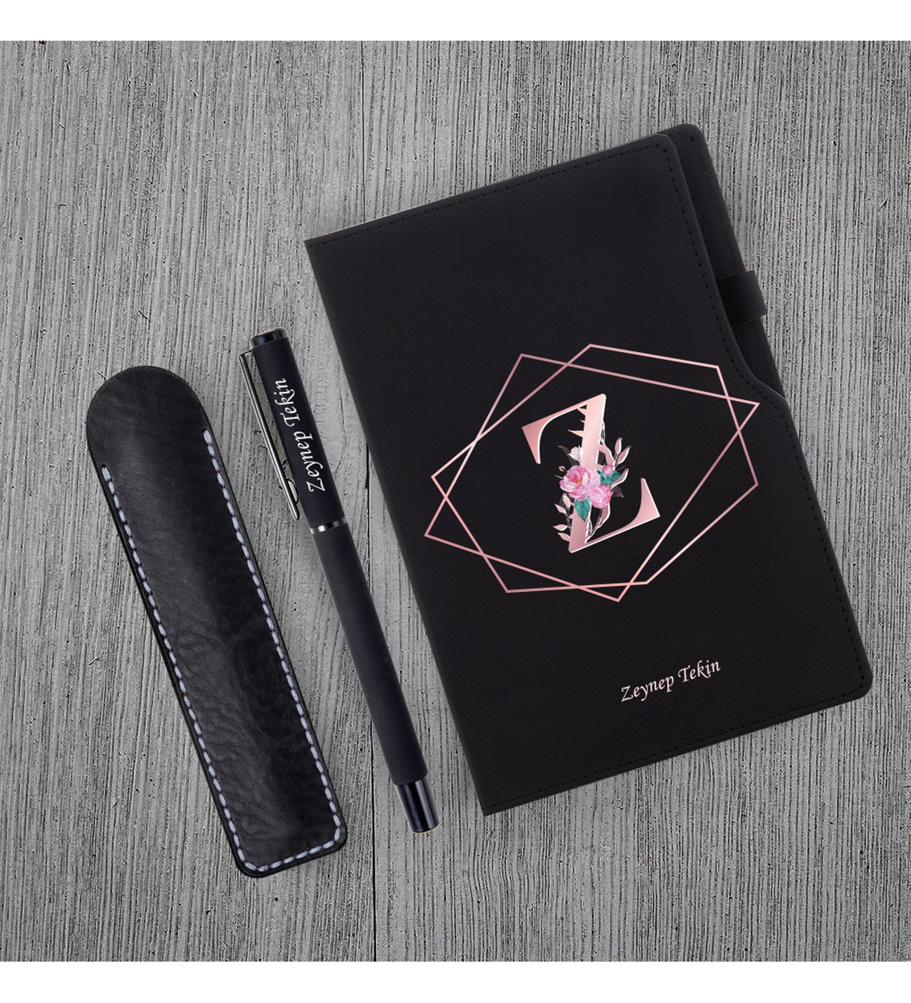 Kişiye Özel UV Baskılı Harfli Siyah Defter Roller Kalem Seti Kişiye Özel UV Baskılı Harfli Siyah Defter Roller Kalem Seti
