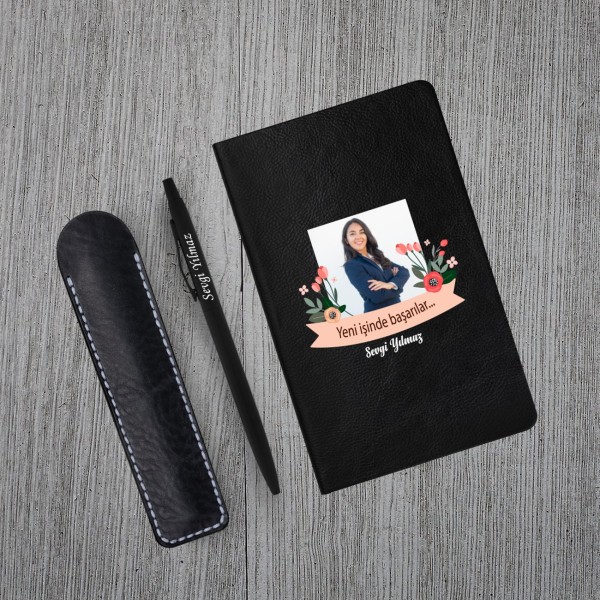 Kişiye Özel Yeni İş Temalı Siyah Klasik Defter & Siyah Tükenmez Kalem Seti Kişiye Özel Yeni İş Temalı Siyah Klasik Defter & Siyah Tükenmez Kalem Seti